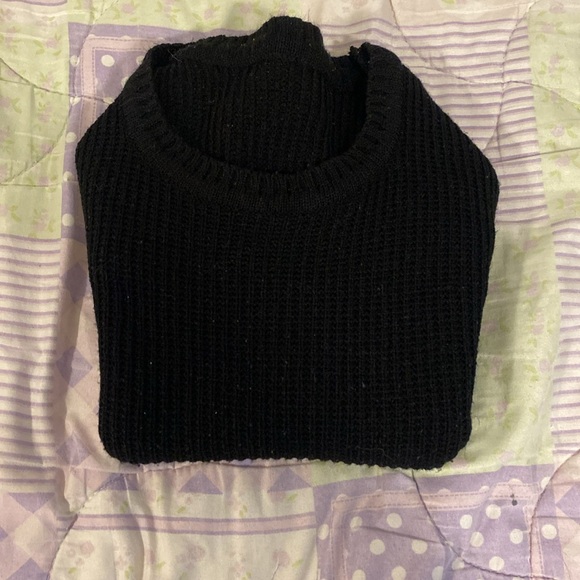 Black sweater - Picture 2 of 2